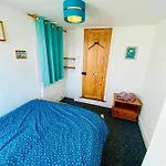 Spacious Victorian Family Town House, Sleeps 7, Near Centre Casa de Férias *