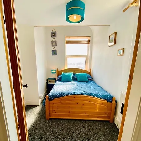 Holiday home Spacious Victorian Family Town House, Sleeps 7, Near Centre