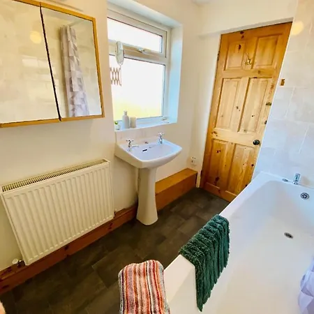 Nyaraló Spacious Victorian Family Town House, Sleeps 7, Near Centre York